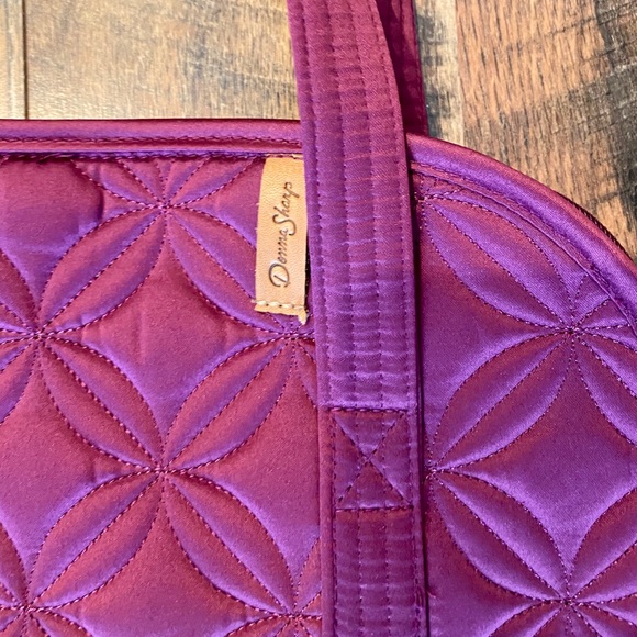 DONNA SHARP Quilted Magenta Tablet/Laptop Case - Picture 2 of 9
